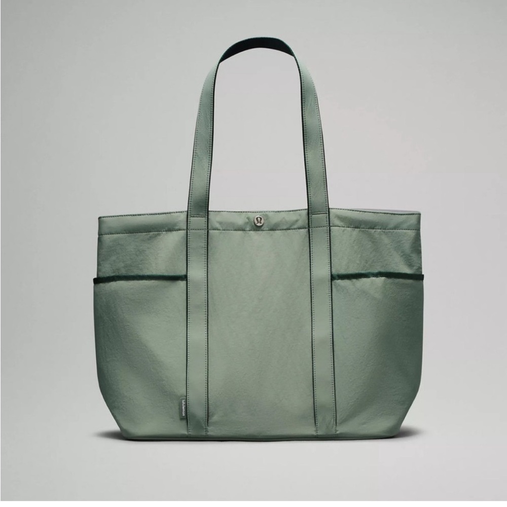 Lululemon Daily Multi-Pocket Tote Bag 20L- Grey Eucalyptus/Legacy Green, O/S NWT
